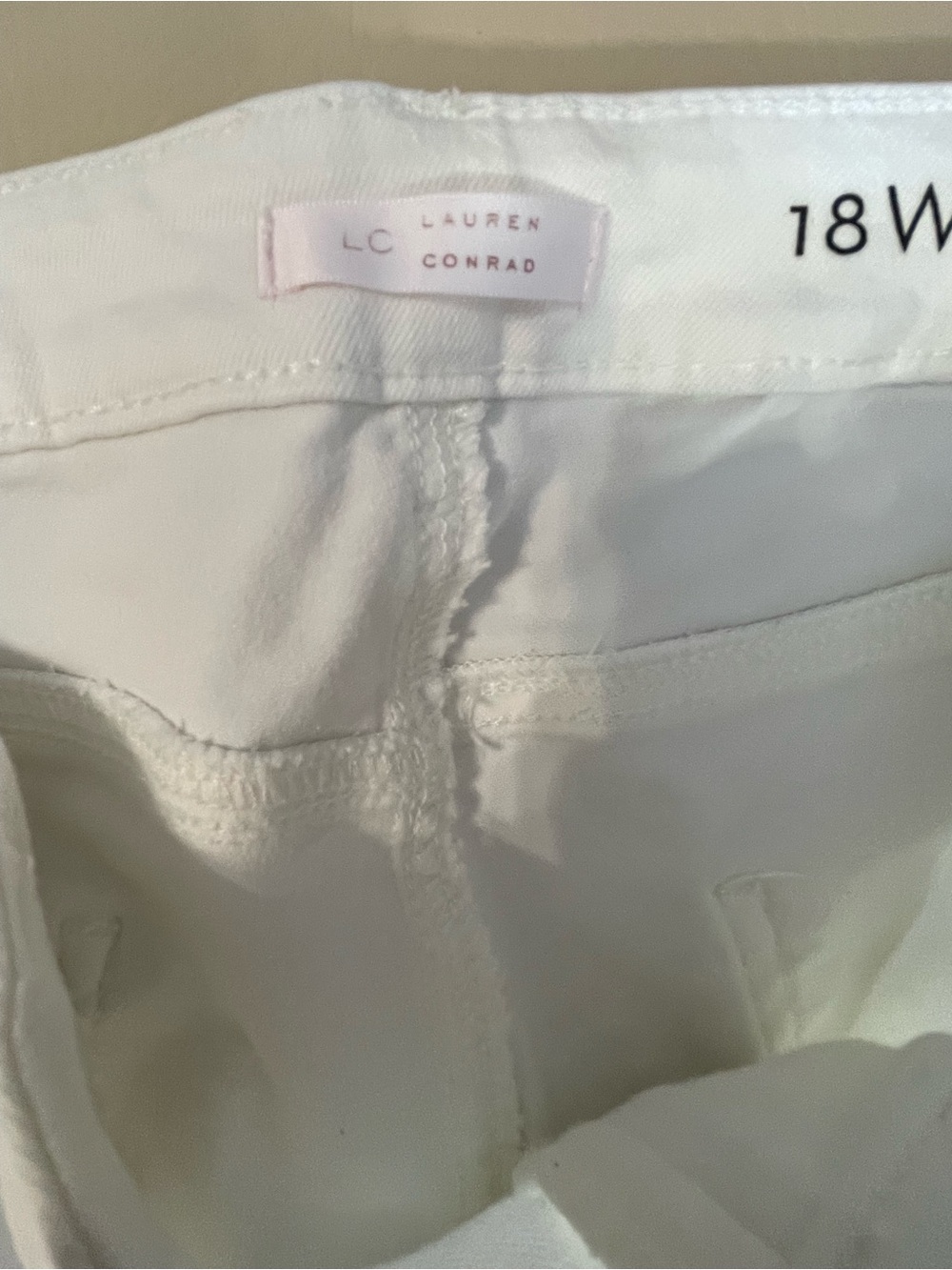 Lauren Conrad white cuffed skinny ankle jean, size 18W - Picture 4 of 8